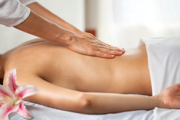 Massieren lernen bei Medios Seminare Massieren lernen Massagepraktiker Ganzkörpermassage Massagekurs